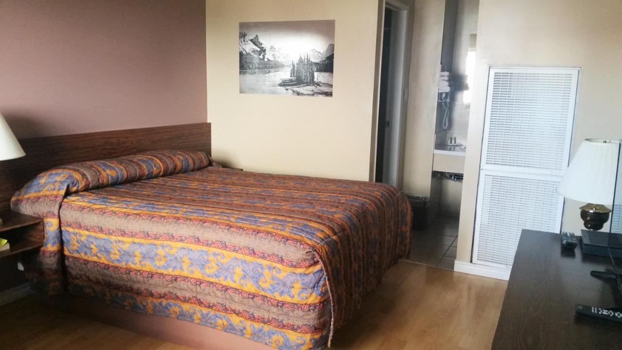 Viking Lamplighter Motel Bagian luar foto
